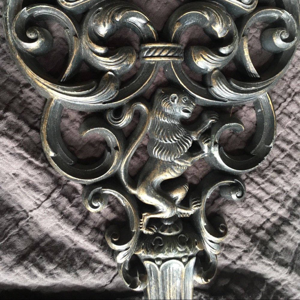 Giant Lion Key